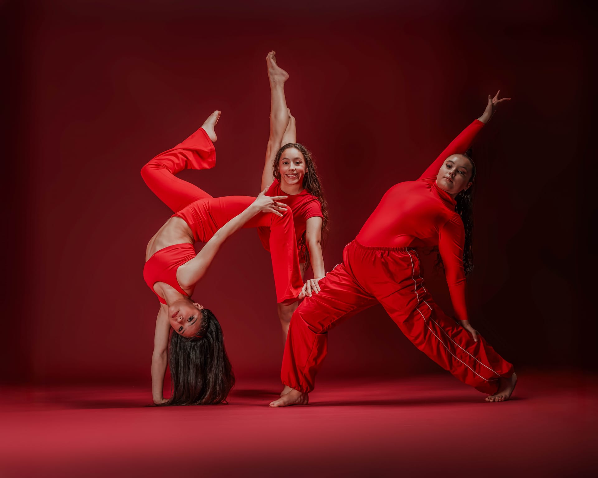 Teen dancers at South Coast Conservatory