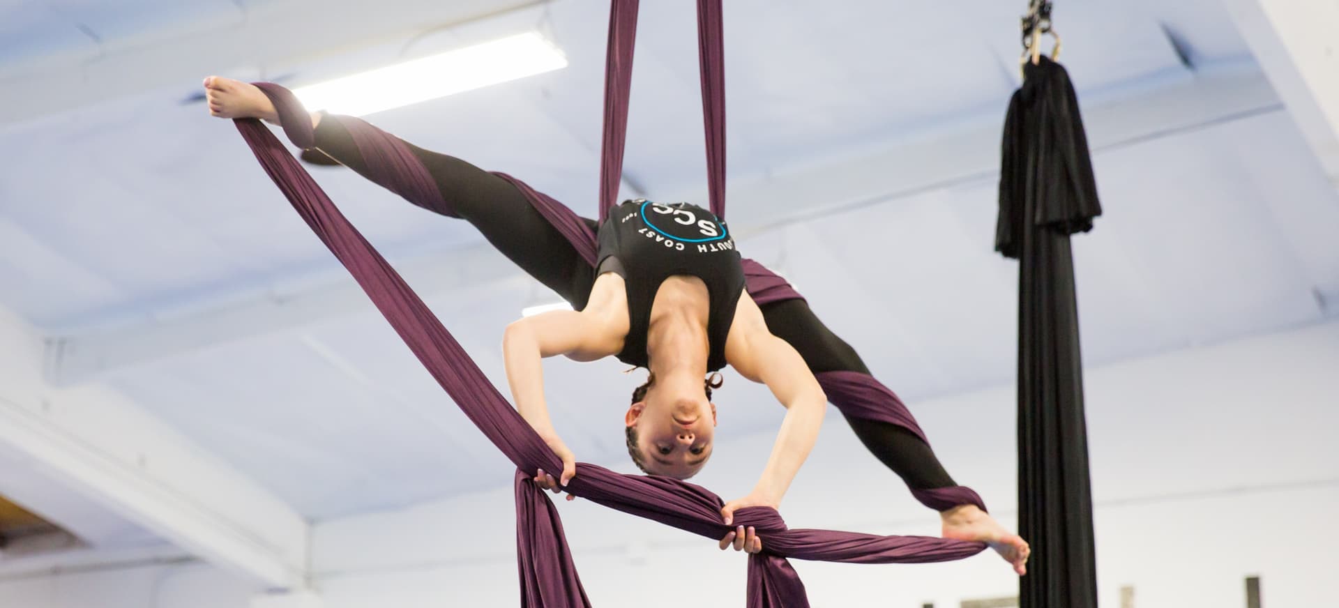 Aerial artists practicing their goals